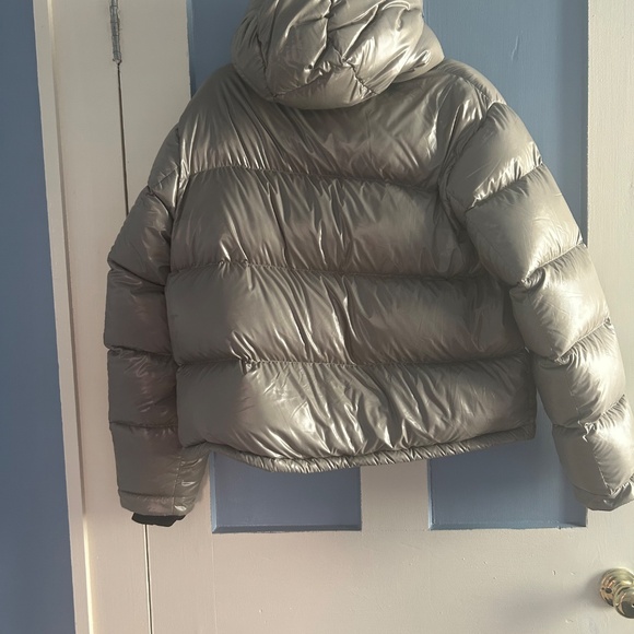Aritzia SuperPuff- The Super Resort High Gloss Jacket - Picture 3 of 10
